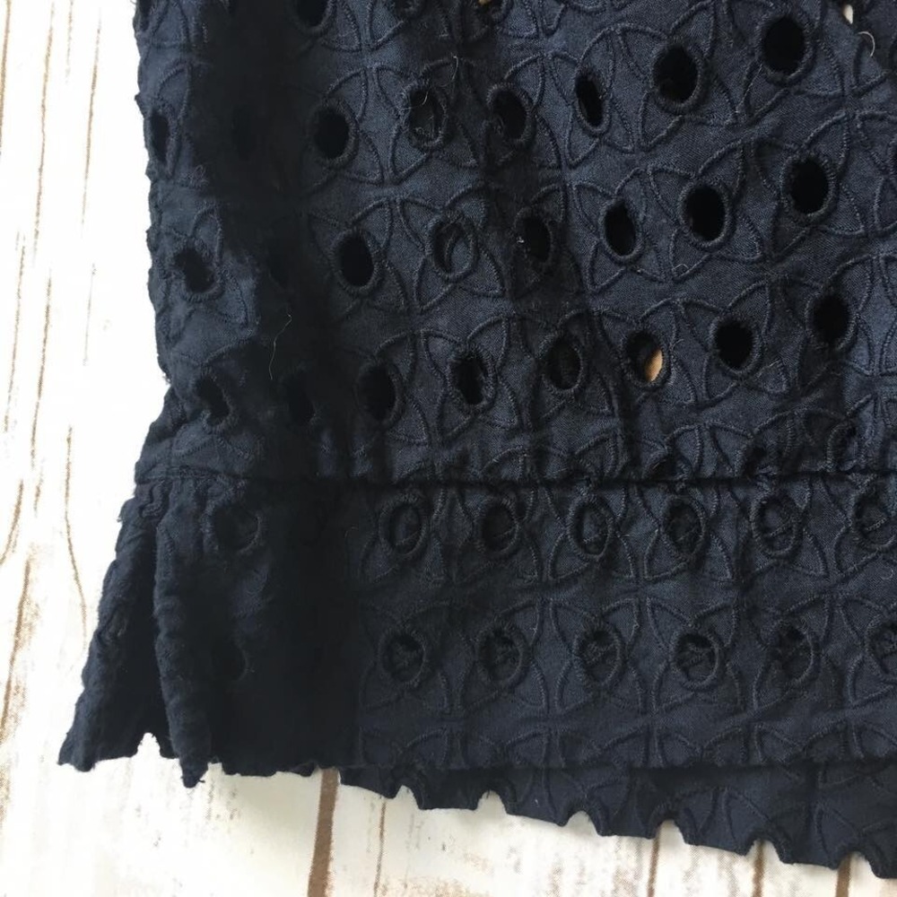Banana Republic Eyelet Lace Top Women S 4 6 Navy Blue Cotton Coastal Boxy Preppy - Picture 3 of 4